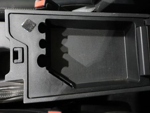 Used 2012 Jeep Liberty Limited w/ Tire & Wheel Group image 30