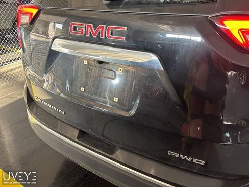 Used 2024 GMC Terrain SLT AWD/4WD image 12