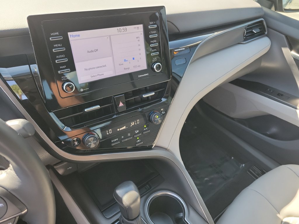 Used 2024 Toyota Camry SE w/ Convenience Package FWD image 15