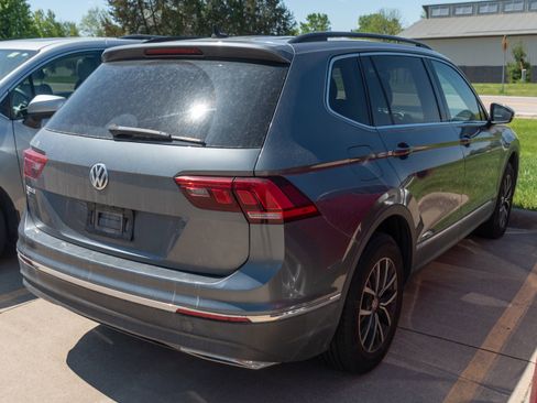 Used 2020 Volkswagen Tiguan SE FWD image 7