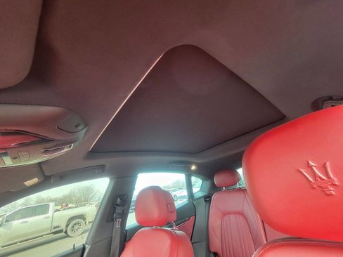 Used 2017 Maserati Levante S image 16