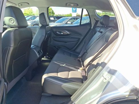 Used 2023 GMC Terrain SLT w/ Elevation Edition FWD image 10