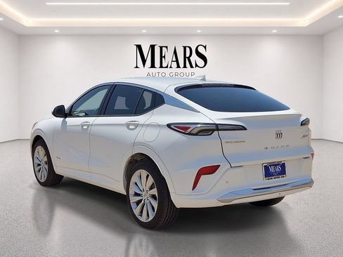 Used 2024 Buick Envista Avenir FWD image 3