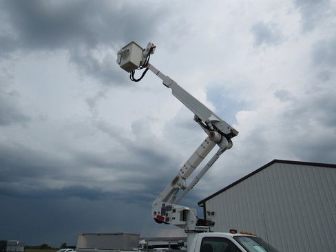 Used 2012 Ford F550 4x4 Regular Cab Super Duty w/ Payload Upgrade Pkg image 39