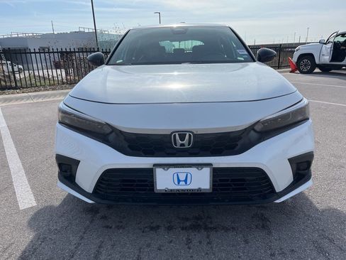 Used 2024 Honda Civic Sport image 2