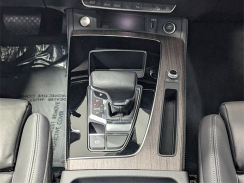 Used 2024 Audi Q5 2.0T Premium Plus image 12