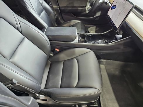 Used 2019 Tesla Model 3 RWD image 7