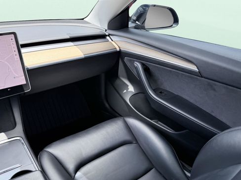 Used 2022 Tesla Model 3 RWD image 54