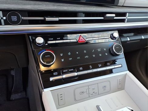 New 2026 Hyundai Santa Fe Limited AWD/4WD image 19