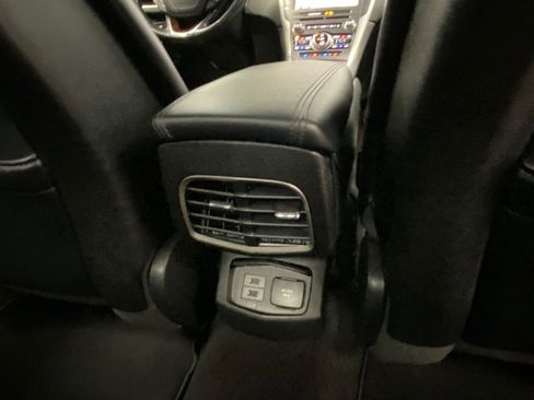 Used 2017 Lincoln MKZ Reserve image 36