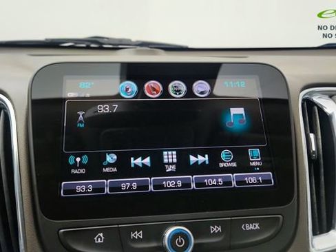 Used 2018 Chevrolet Malibu LT w/ Driver Confidence Package FWD image 46