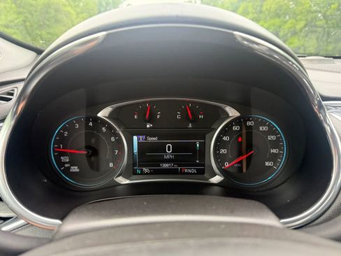 Used 2018 Chevrolet Malibu LT w/ Leather Package FWD image 18