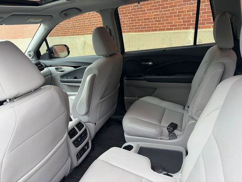 Used 2018 Honda Pilot Elite image 7