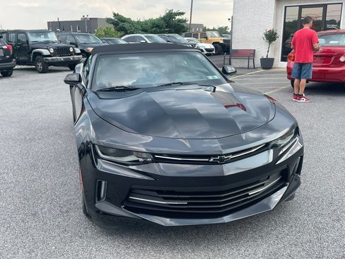 Used 2017 Chevrolet Camaro LT RWD image 3