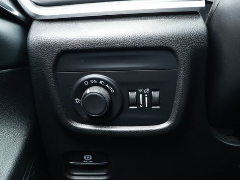 Used 2023 Jeep Grand Cherokee L Laredo RWD image 15