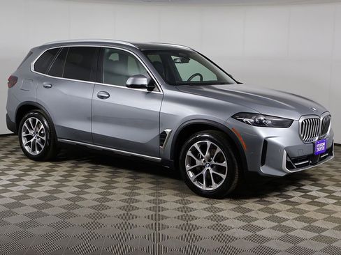Used 2024 BMW X5 xDrive40i image 2