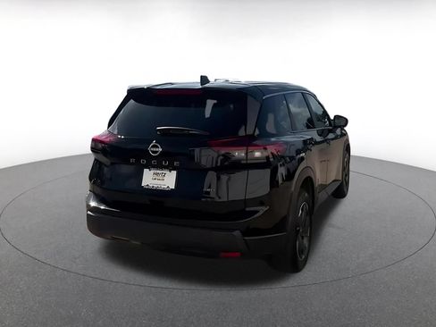 Used 2025 Nissan Rogue SV AWD/4WD image 14