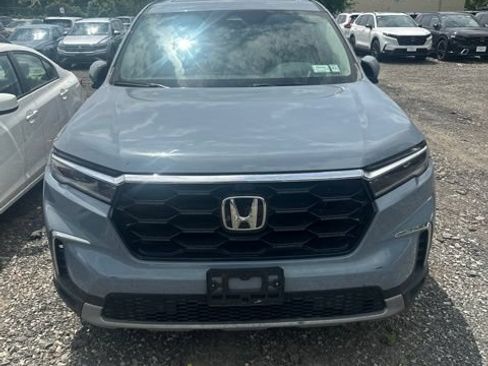 Used 2023 Honda Pilot Elite image 1