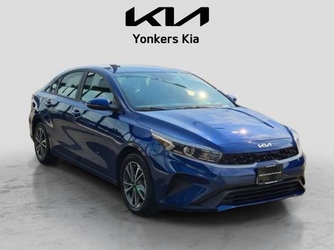 Certified 2023 Kia Forte LXS w/ LXS Technology Package FWD image 4