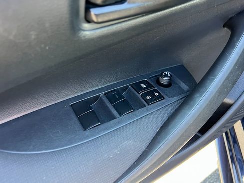 Used 2023 Toyota Corolla LE image 19