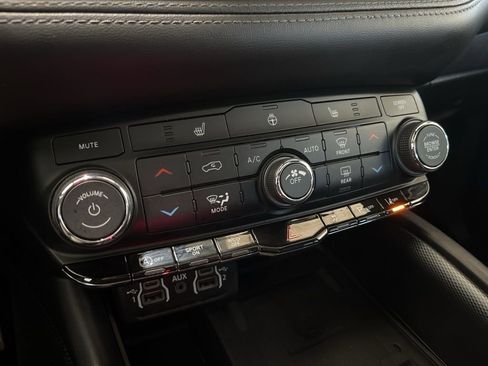 Used 2022 Dodge Durango GT AWD/4WD image 15