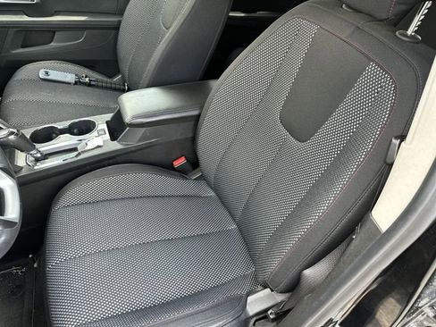 Used 2017 Chevrolet Equinox LT w/ Convenience Package AWD/4WD image 15