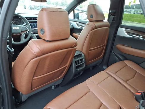 New 2025 Cadillac XT5 Premium Luxury image 15