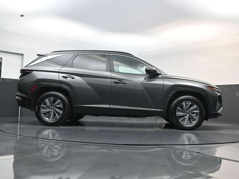 Used 2022 Hyundai Tucson Blue w/ Cargo Package AWD/4WD image 23