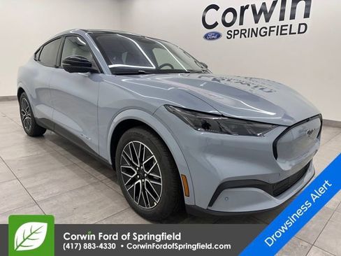 New 2026 Ford Mustang Mach-E Premium image 6