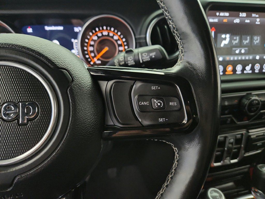 Used 2018 Jeep Wrangler Unlimited Sahara AWD/4WD image 21