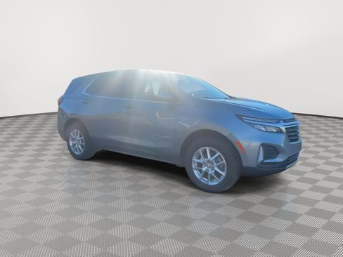 Certified 2023 Chevrolet Equinox LT w/ Driver Convenience Package image 2