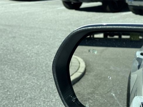 Certified 2025 Chevrolet Equinox LT w/ Safety and Technology Package image 16