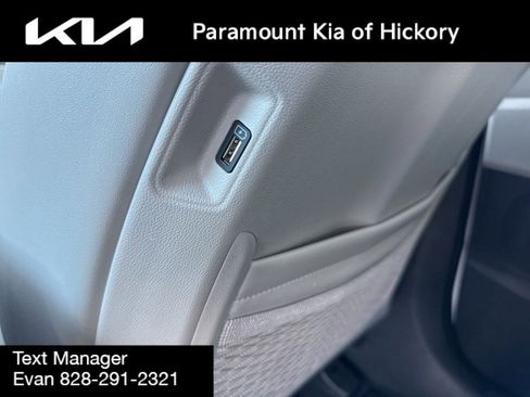 Used 2023 Kia Sorento S w/ Panoramic Sunroof Package image 17