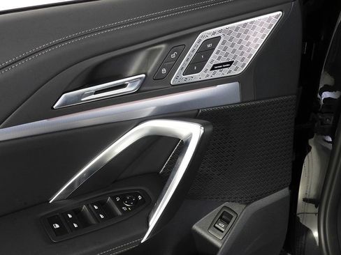 Used 2025 BMW X1 xDrive28i w/ Technology Package image 12