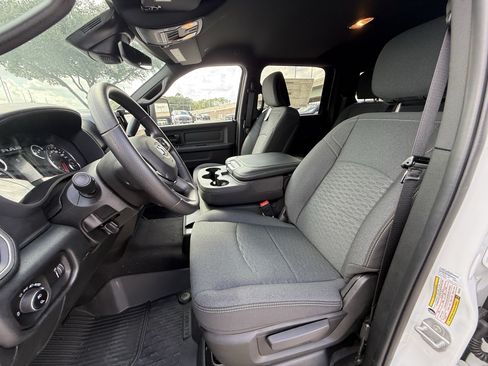New 2026 RAM 2500 Tradesman AWD/4WD image 17
