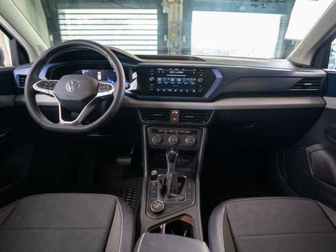 Used 2022 Volkswagen Taos SE image 10