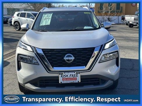 Certified 2022 Nissan Rogue SV w/ SV Premium Package image 9