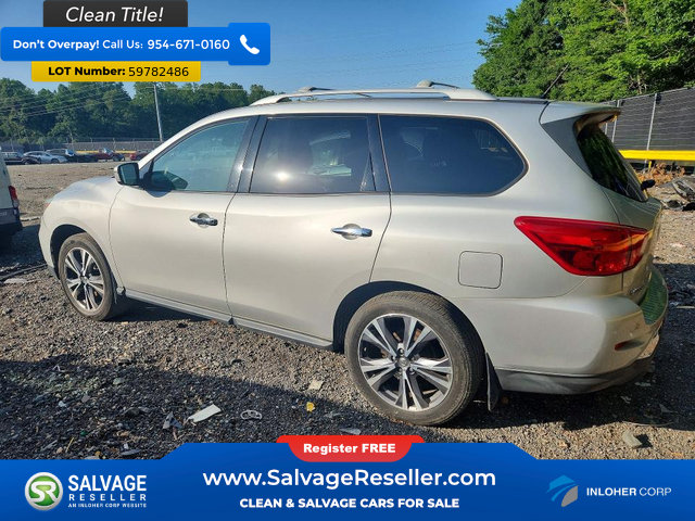 Used 2017 Nissan Pathfinder SV FWD image 3