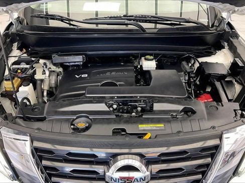 Used 2020 Nissan Pathfinder SL AWD/4WD image 9