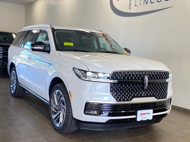 New 2027 Lincoln Navigator Reserve AWD/4WD image 2