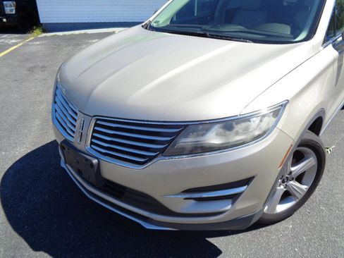 Used 2017 Lincoln MKC Premiere FWD image 6