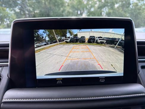 Used 2024 Chevrolet Tahoe Premier RWD image 28