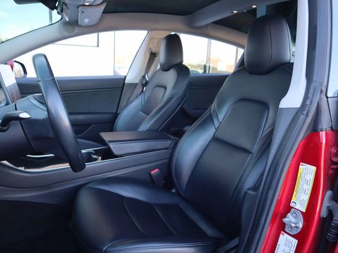 Used 2018 Tesla Model 3 Long Range image 2