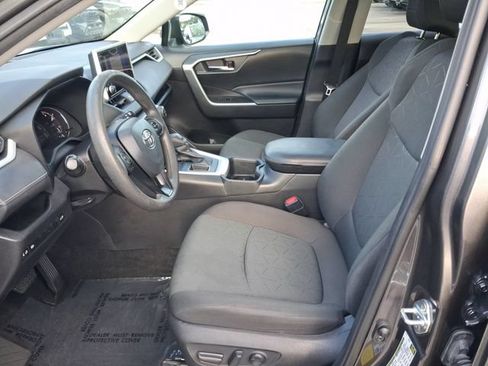 Used 2024 Toyota RAV4 XLE w/ Convenience Package FWD image 12