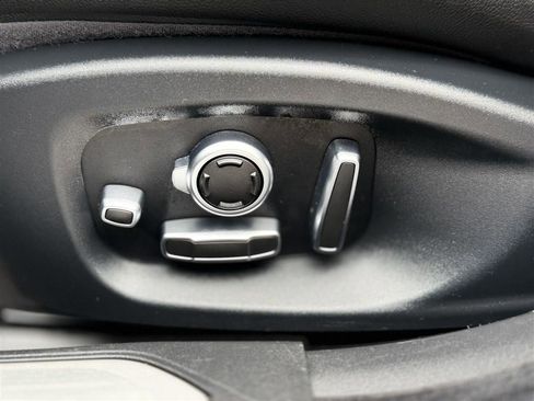 Used 2018 Jaguar XE S AWD/4WD image 43