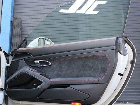 Used 2018 Porsche 911 GT3 image 17