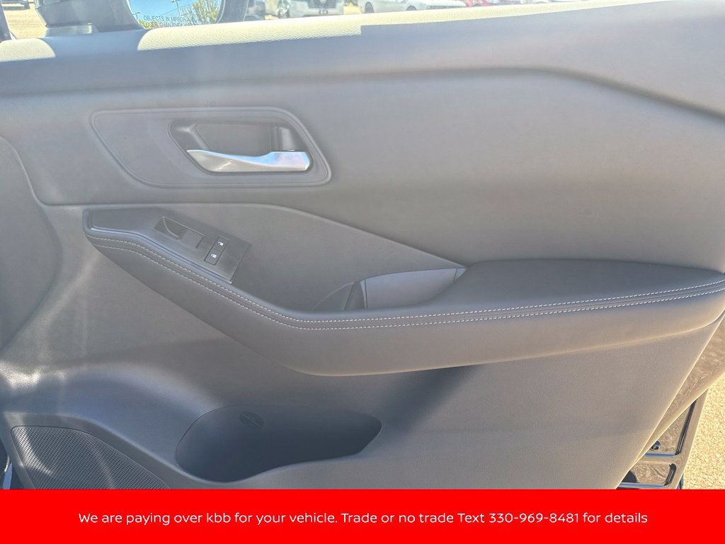 New 2027 Nissan Rogue SV AWD/4WD image 30
