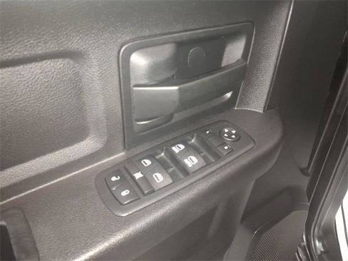 Used 2017 RAM 3500 Tradesman w/ Chrome Appearance Group image 13