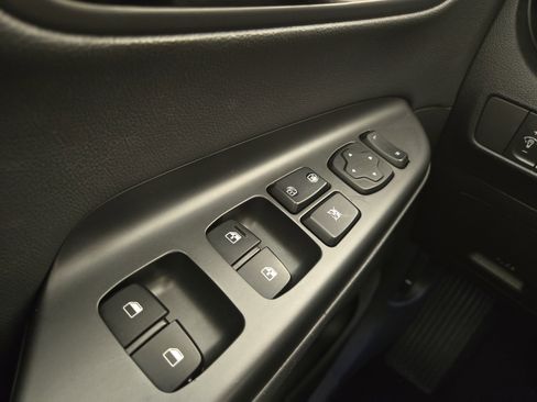 Used 2023 Hyundai Kona Limited image 31