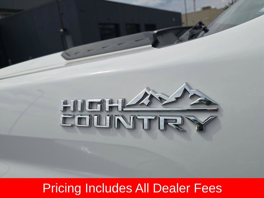 Used 2022 Chevrolet Silverado 2500 High Country w/ Technology Package AWD/4WD image 14